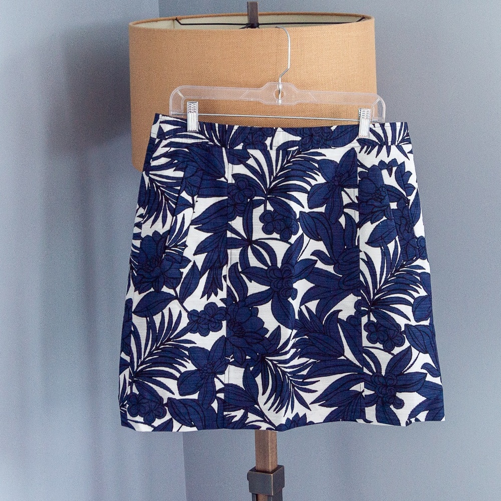 Tropical Floral Textured Mini Skirt EUC | Ann Taylor